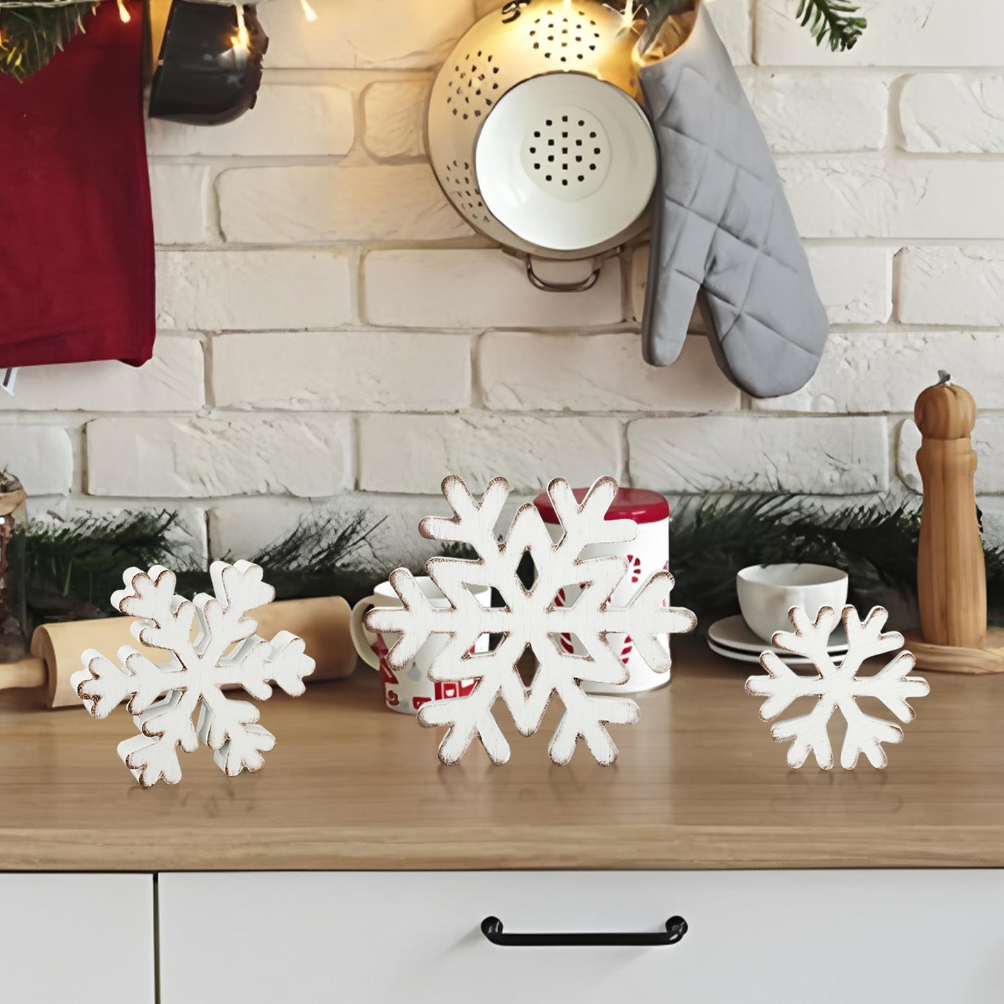 3 Pcs Winter Snowflake Wooden Table Sign Christmas Snowflake Wood Blocks Centerpiece Rustic Farmhouse White Snowflakes Tabletop Decorations for Winter Xmas Wonderland Tiered Tray Home Shelf Decor