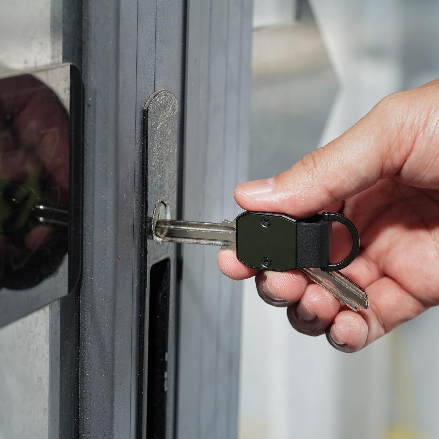 CAXGEK Compact Metallic Mini Key Organizer Keychain - Aluminum Carbon Fiber Key Holder Key Case.