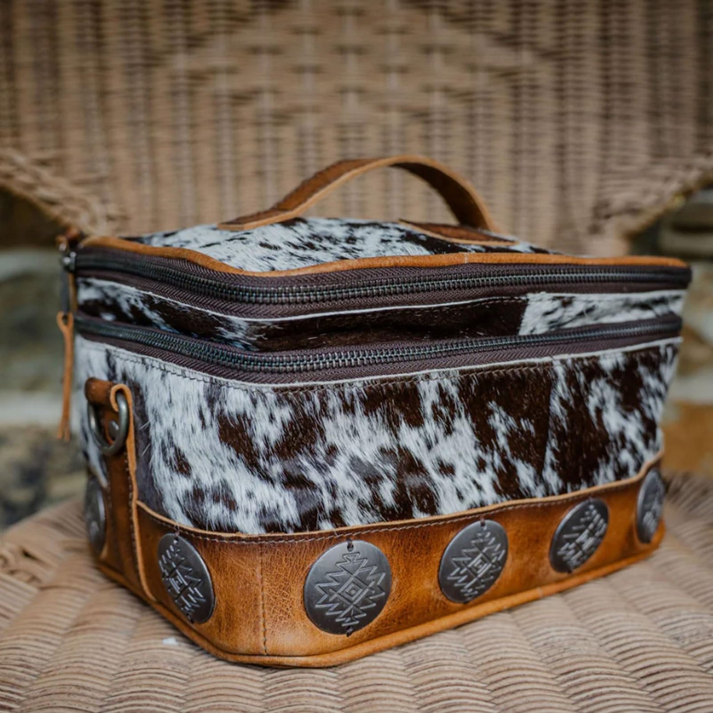 STS Ranchwear Vaquero Glamour STS-34330 Zip Around Full Grain Leather Cosmetic Organizer with 2 Compartments, Multi