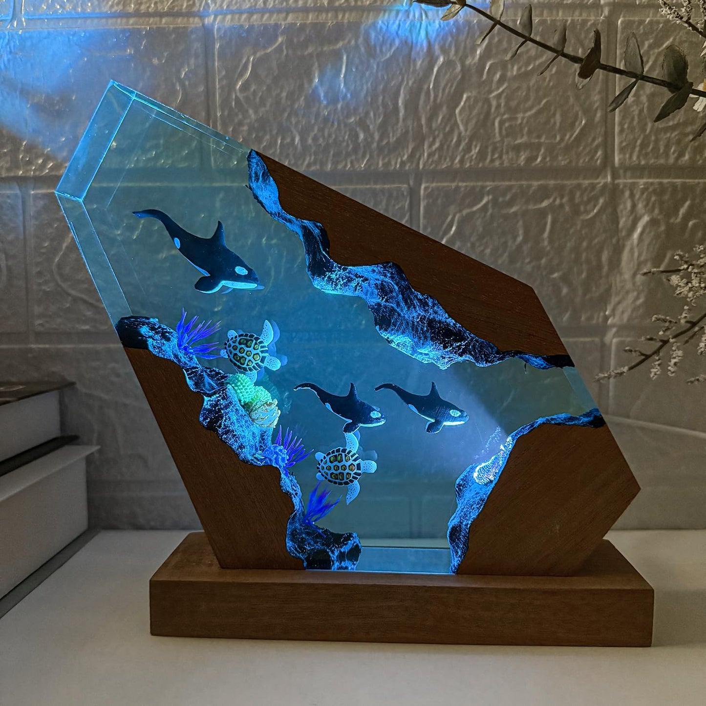 Orca Ocean Resin Lamp - Handmade Resin Night Light with USB Port, Variable Lights, Marine Biology Gifts for Women and Men, Ocean Enthusiast Collectibles, Unique Birthday Gifts for Him & Her (10"x6")