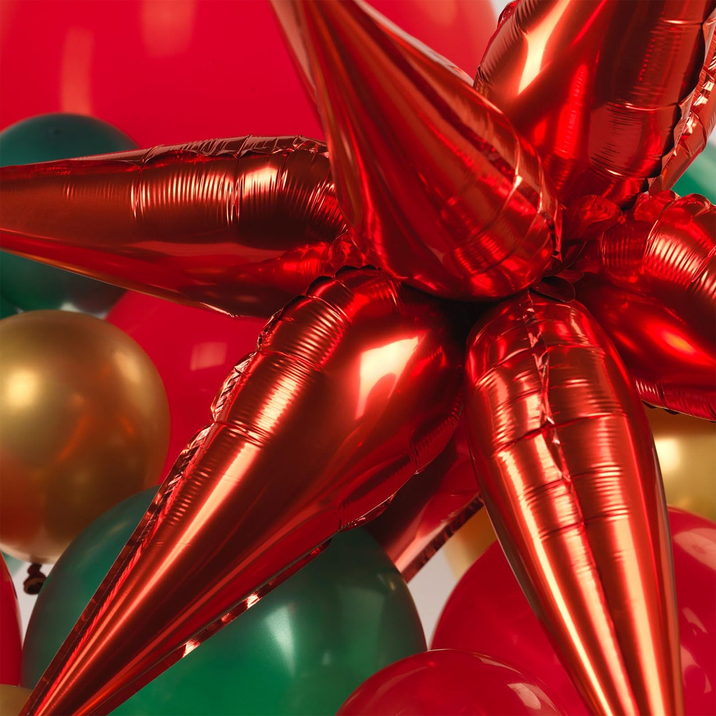 Christmas party decorations with Hunter Green Red Gold Balloon Garland Arch & Xmas Tree Santa Candy Cane Star lollipop gift box ribbons foil Balloons for friendsmas New Year's Eve Decorations