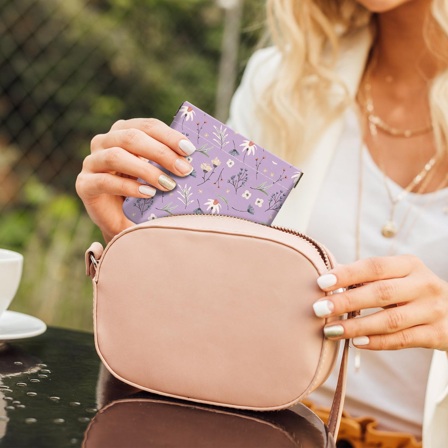 2Pcs PU Leather Small Squeeze Coin Purse Pouch Mini coin Bag Unique And Cute Wallet Cosmetic Bags Change Bag For Women Girls Men White And Purple Floral