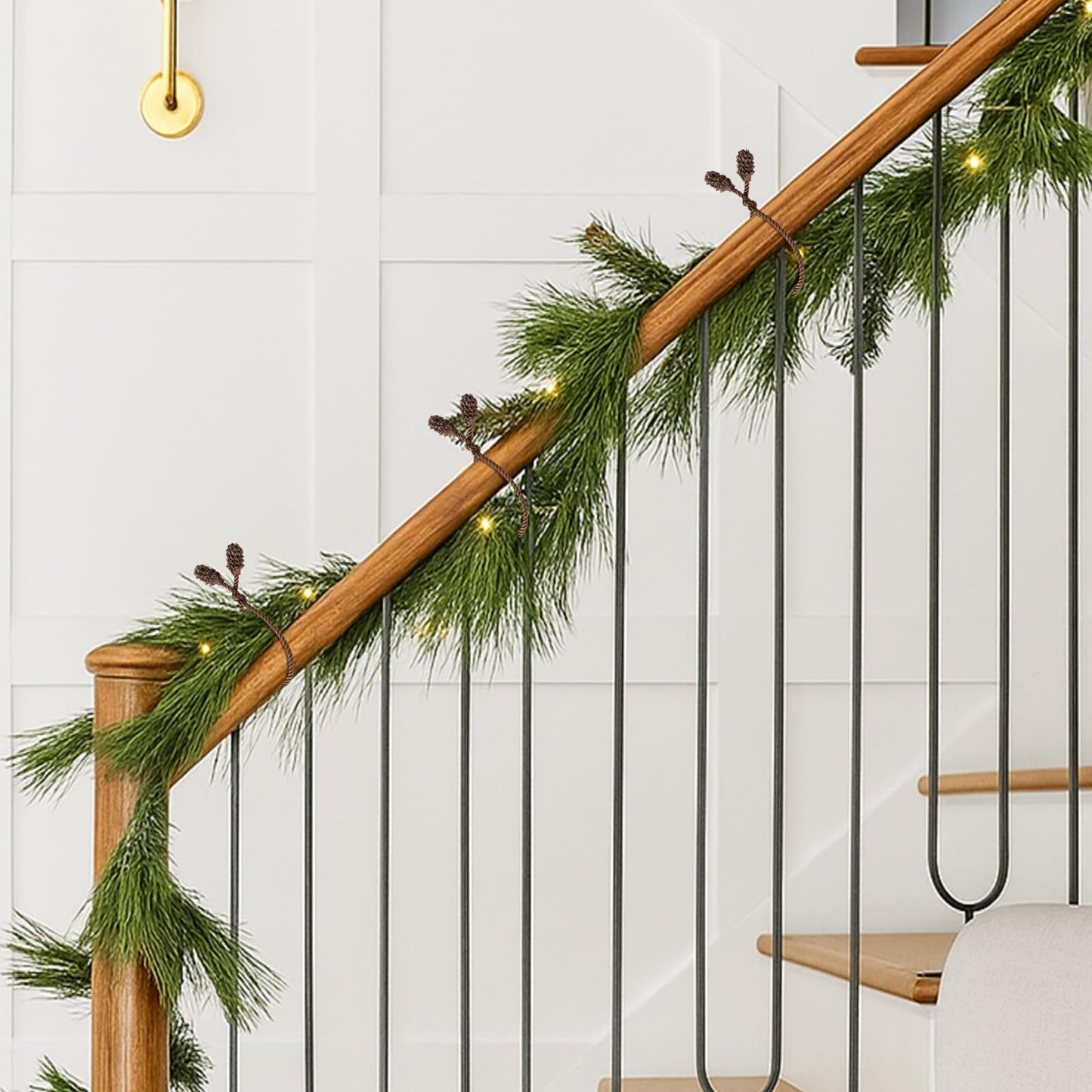 Shappy 36 Pieces Christmas in July Garland Ties for Banister Christmas Decorative Reusable Flexible Twist Ties for Garland Staircase Home Summer Decoration Holiday Craft Wrapping