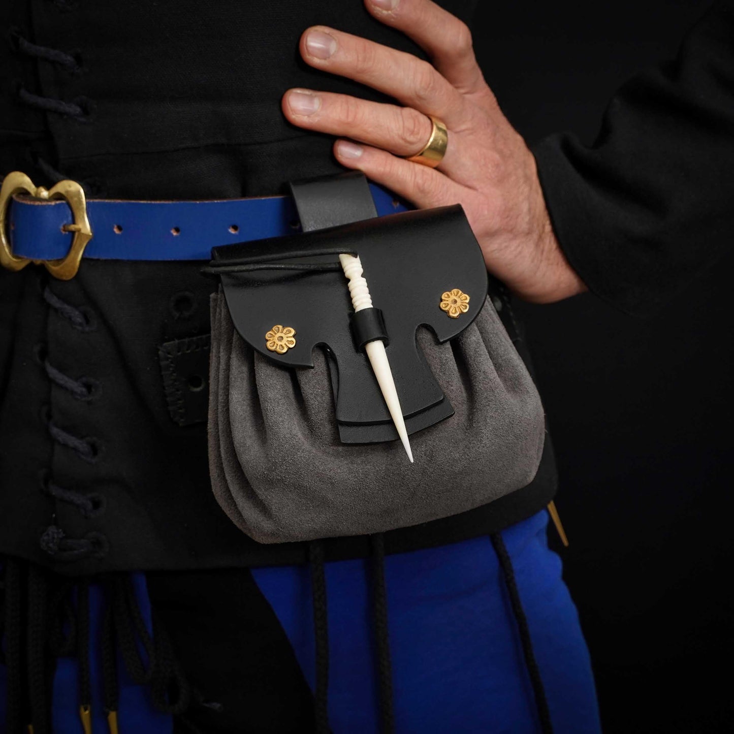 Mythrojan Leather Pouch Medieval Belt Bag Renaissance Bag Viking Suede Leather Waist Purse for Renaissance Costume Accessories LARP Cosplay Coin Purse Vinatge Style Pouch - Grey, 3.5"