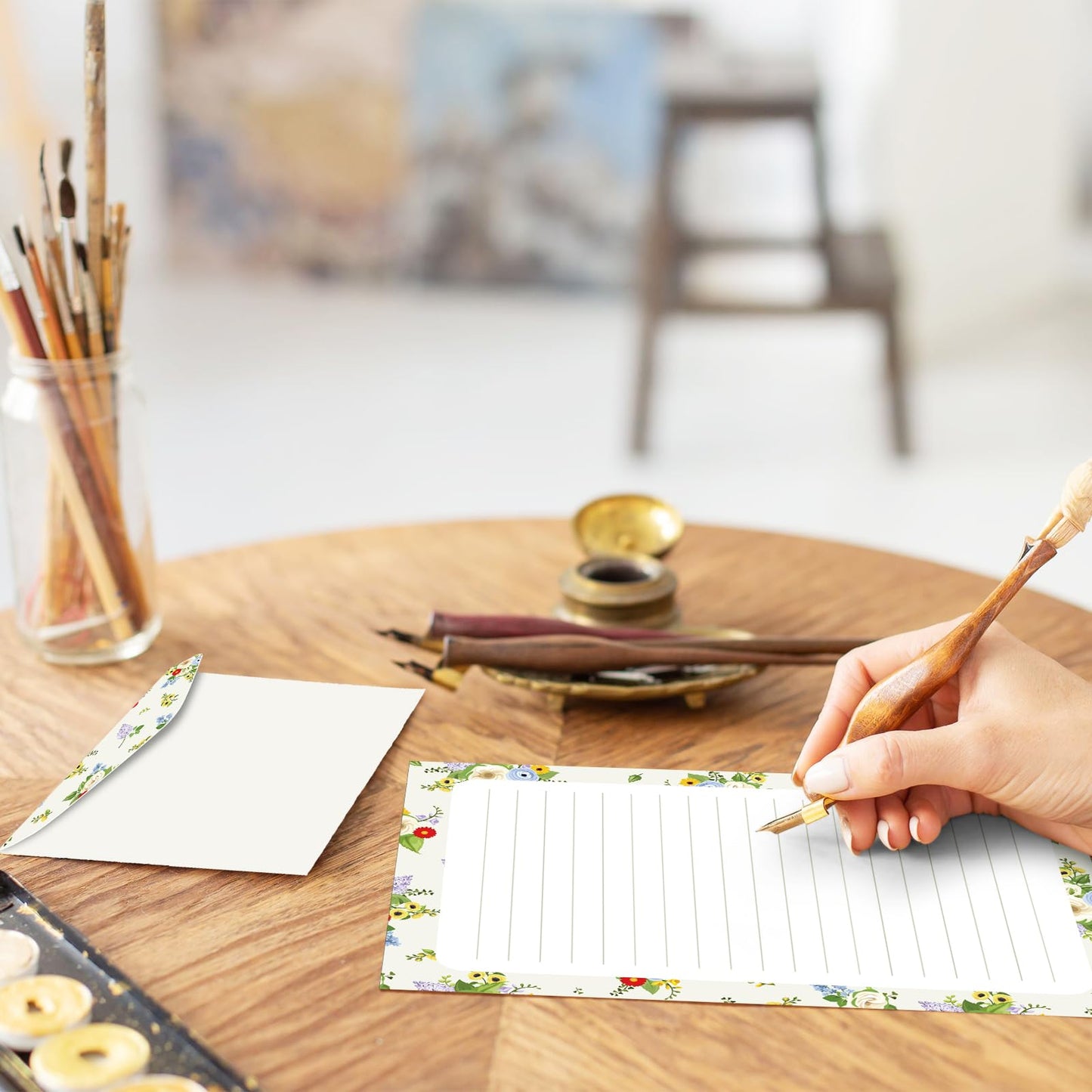 Geyee 200 Pieces Watercolor Stationary Paper and Envelopes Include 100 Lined Sheets and Envelopes, 5. 5 x 8. 25 Inch Double Sided Printing Letter Writing Paper with Mailers(Floral)
