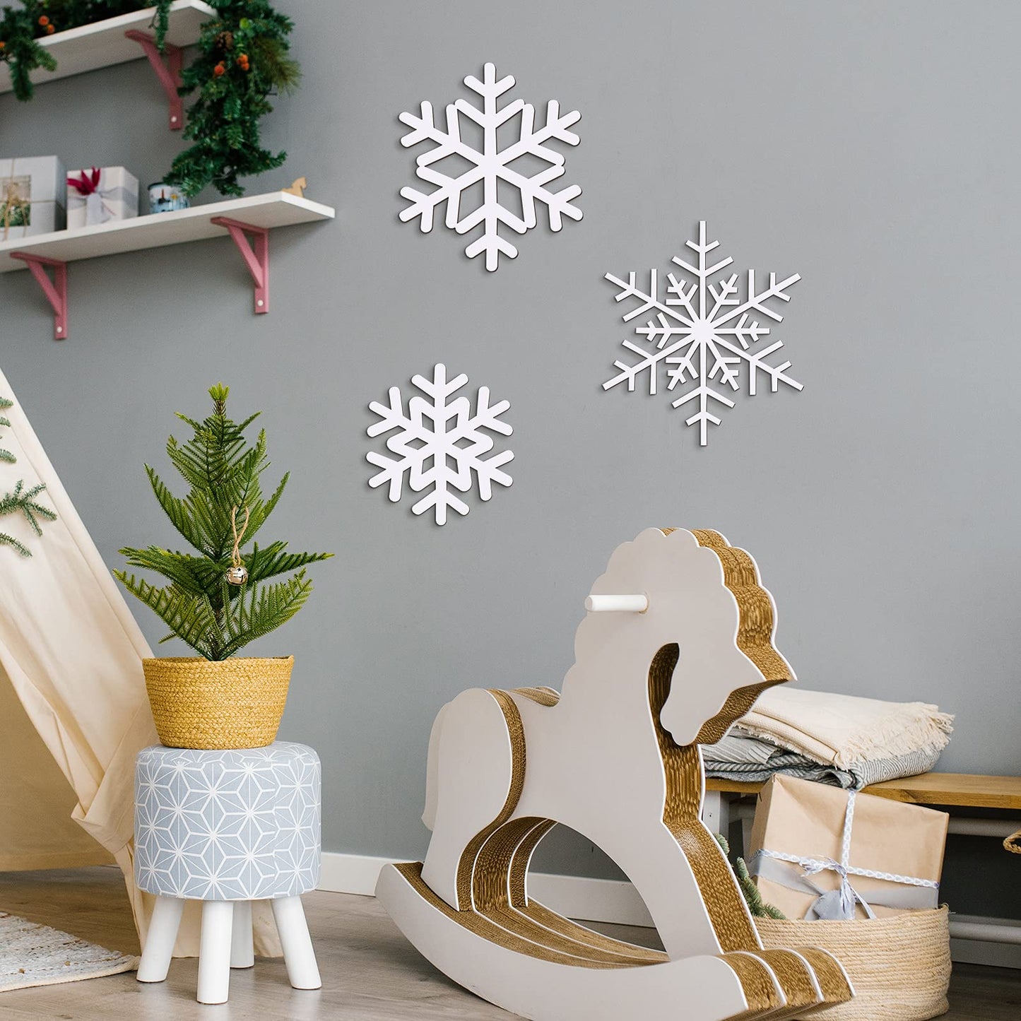 Jetec 3 Pcs Winter Snowflake Wall Decor Winter Wooden Snowflake Wall Table Sign Christmas Rustic Wonderland Hanging Plaques Decorations for Front Door Table Xmas Holiday Decor(White)
