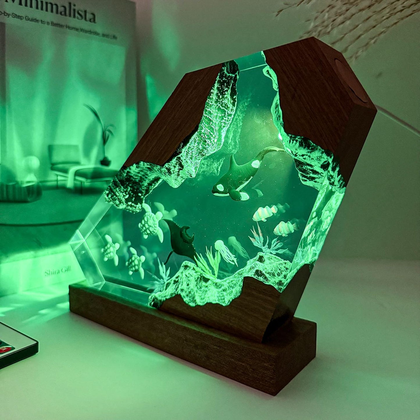Orca Ocean Resin Lamp - Handmade Resin Night Light with USB Port, Variable Lights, Marine Biology Gifts for Women and Men, Ocean Enthusiast Collectibles, Unique Birthday Gifts for Him & Her (6"x4")