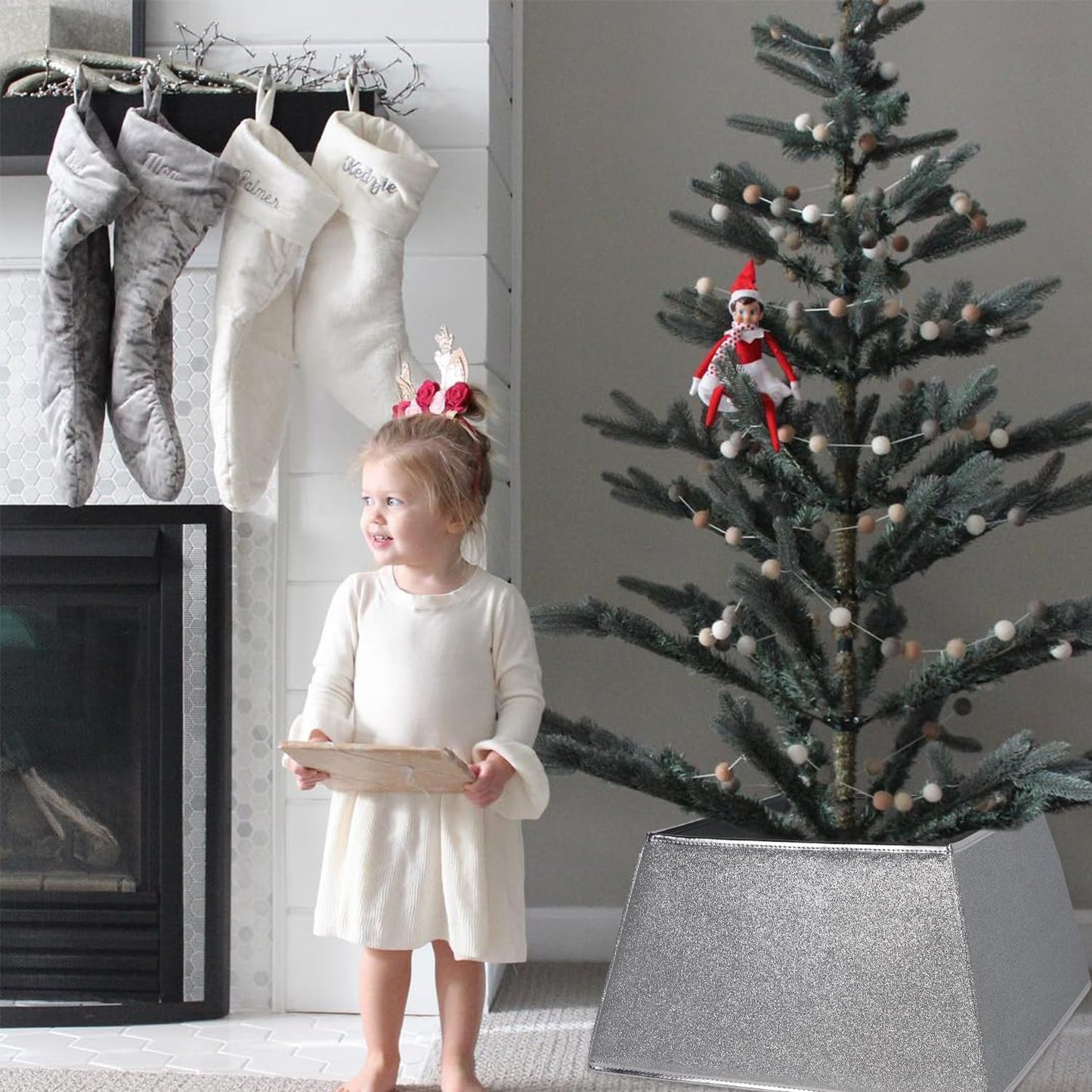 Blissun Fabric Christmas Collar, Square Christmas Ring, Glittering Willow Skirt for Tree Decorations (Glitter Silver)