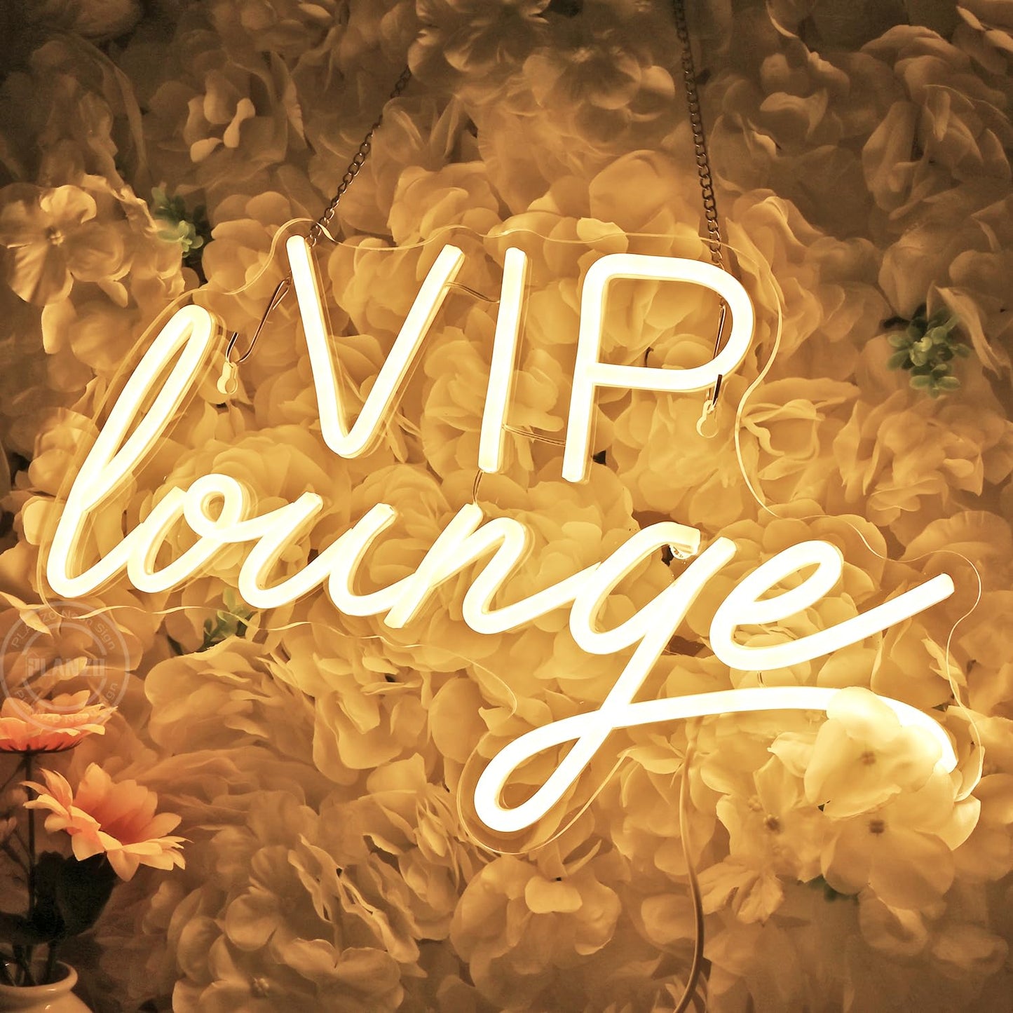 Planzo VIP Lounge Led Neon Light Sign USB Office Hotel Pub Cafe Store Shop Wedding Birthday Party Beauty Salon Airport Railway Station Bistro Nightclubs Wall Sign Decor USB 15.75"X9.65" Warm