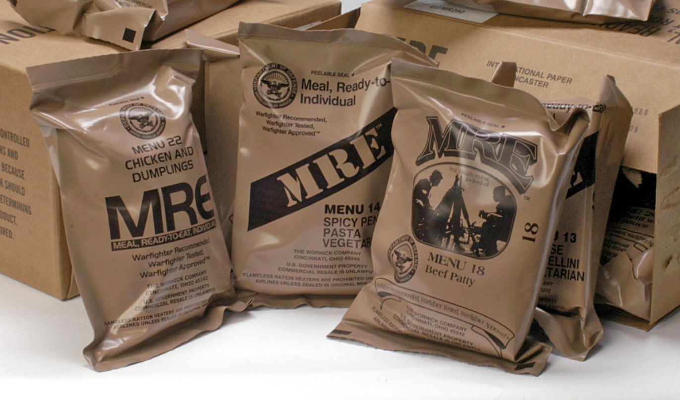 MRE Ready to Eat Meals - Emergency Food Kits, Pack Of 6 w/Entrees, Dessert, Flameless Heater & Accessories ā Emergency Meals For Camping Hiking & Other Outdoor Activities