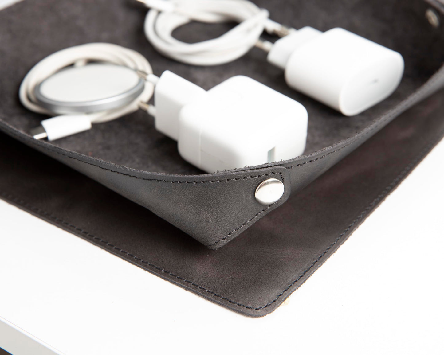 VENITO Leather 3-in-1 Desk Mat Set – Desk Mat (32"x16"), Organizer Tray & Cup Coaster – Full-Grain Leather Desk Pad for Office & Home – Elegant Workspace Accessories for Men & Women, Asphalt