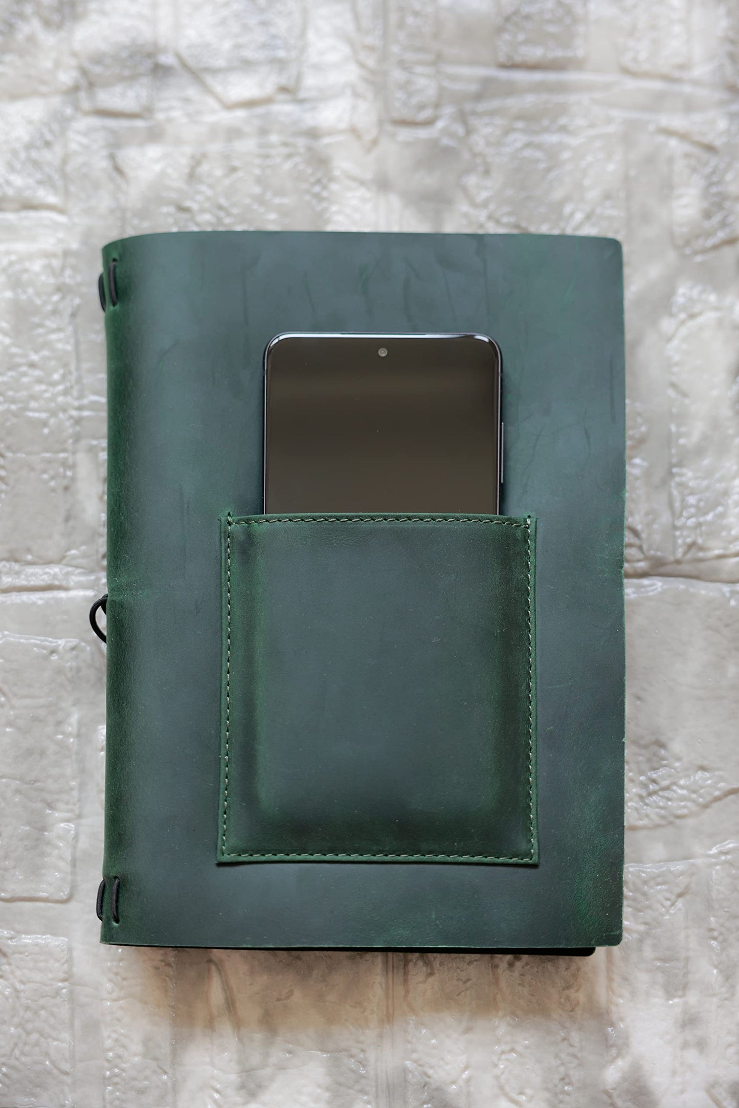 KISSKI Small A5 Travelers Notebook Cover, Refillable Leather Journal Cover for 5.5 x 8.5 Inserts, Personal Planner Organizer Case for Writing/Diary, 6 x 9 in with Pocket, Gift for Women Men, Green