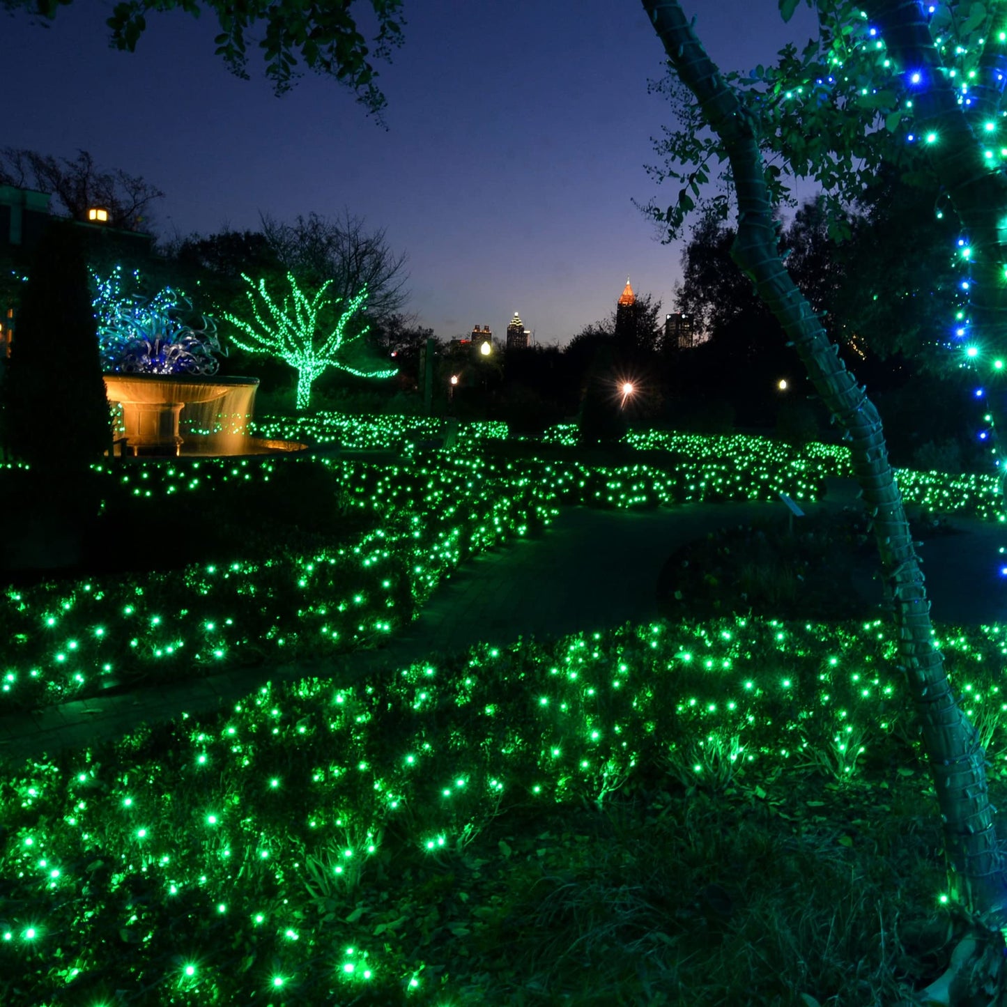 TW SHINE Green Christmas Lights, Total 400 LED 132FT Christmas Lights Plug in with 8 Modes, Waterproof Fairy St. Patrick's Day Light Outdoor, Indoor Christmas Decorations for Party Yard Decorations