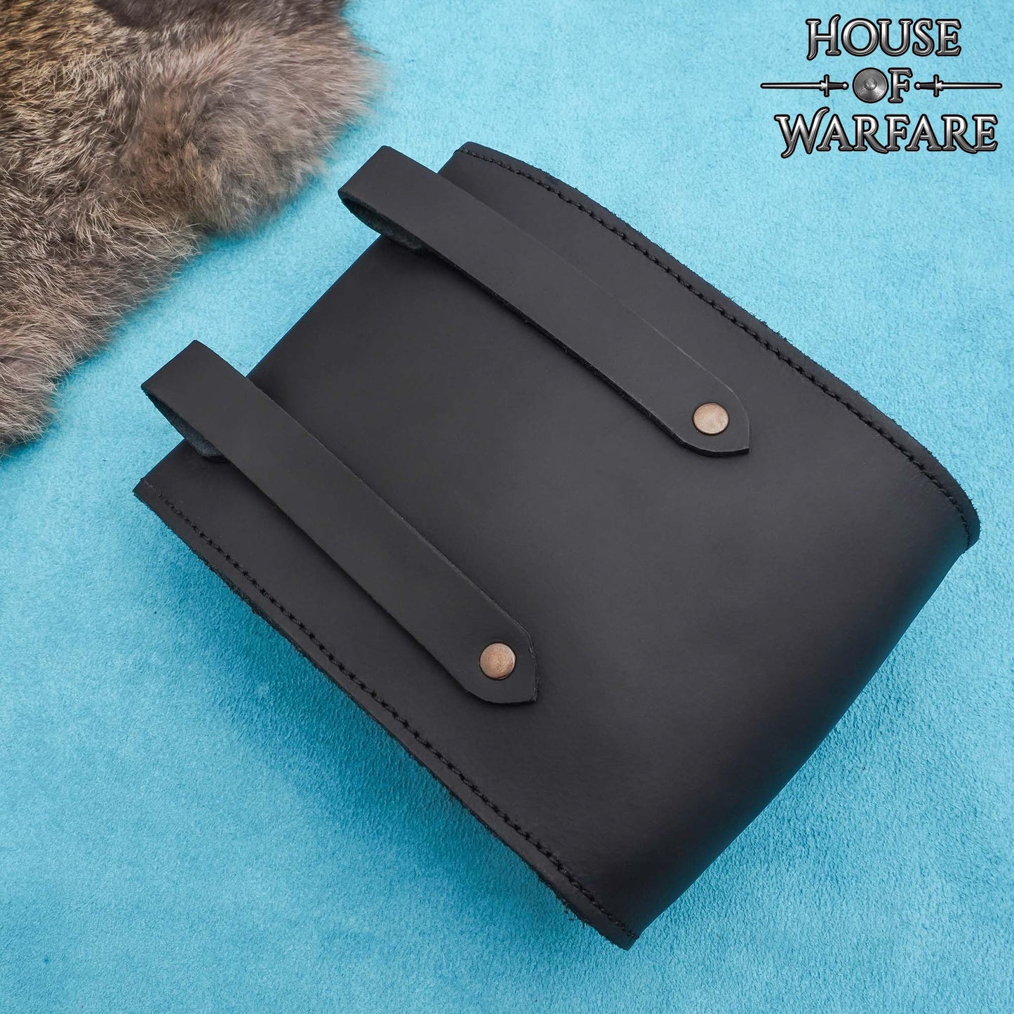 House of Warfare Medieval Leather Belt Pouch Granada – Spanish Style Waist Bag with Brass Closure for LARP, Ren Faire & Costume (King’s Archer Bag)
