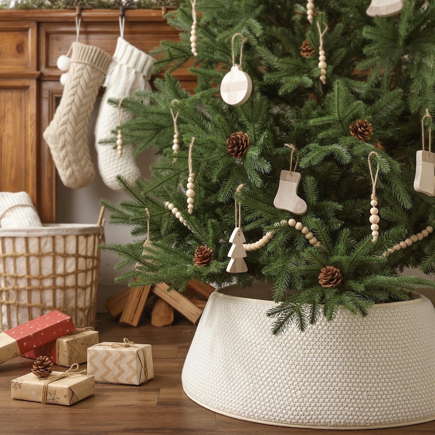 Knitted Christmas Tree Collar: Cream White Linen Knit Full-Cover Crochet Tree Ring, Rustic Size Adjustable Thick Chunky Christmas Tree Base Cover for Artificial Trees Xmas Holiday Home Decor Gifts