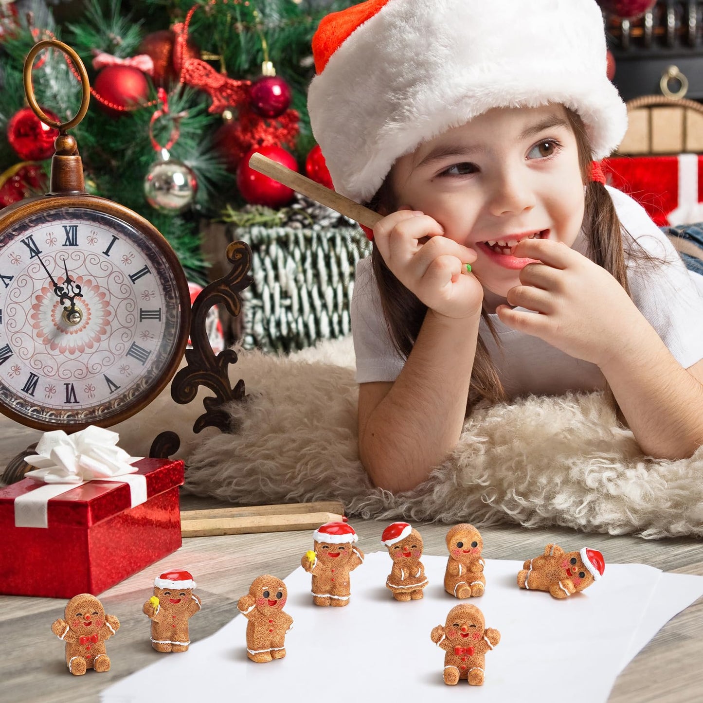 Realspring 30 Pcs Christmas in July Mini Resin Gingerbread Men Charms for Craft 3D Miniature Gingerbread Men Figurines to Hide Xmas Ornaments for Christmas Village Accessories DIY Indoor Party Decor