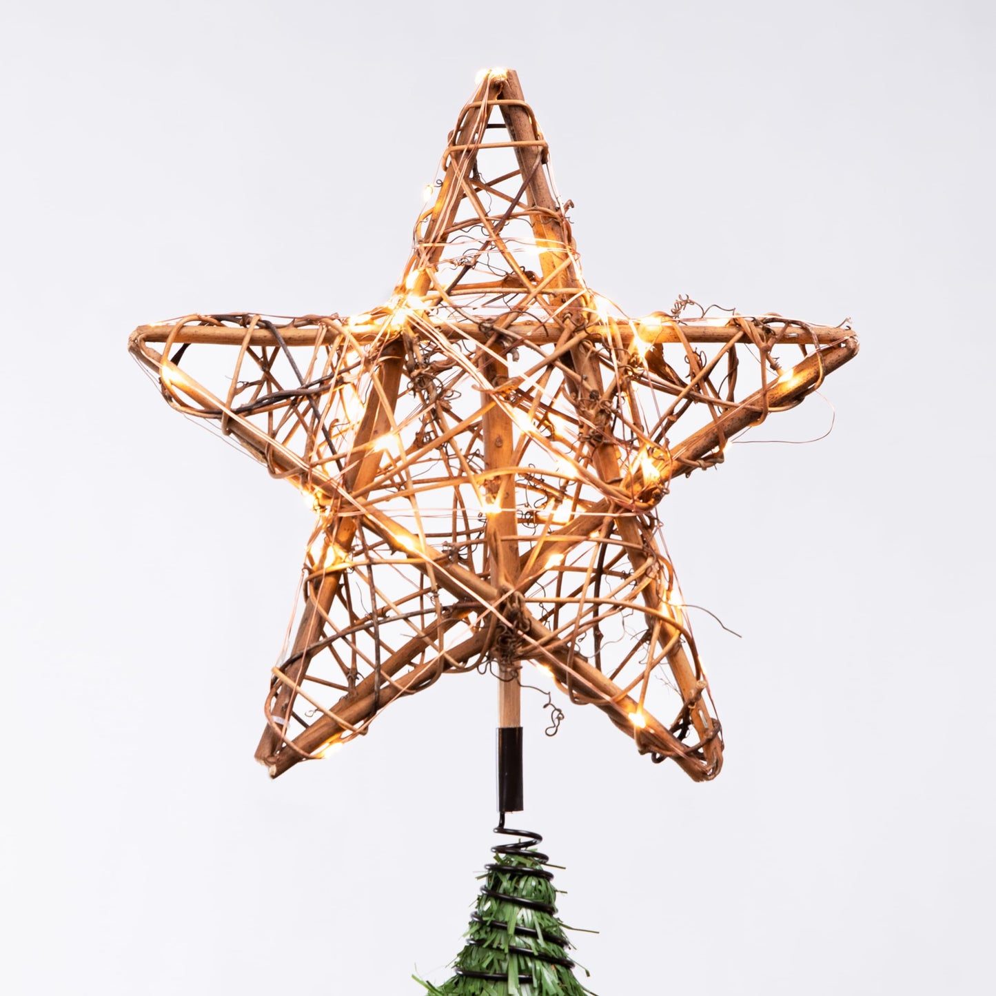 Joiedomi 8 Inch Christmas Tree Toppers, 30 LED Rustic Rattan Star Lighted for Xmas Decorations, Holiday Party Indoor Decor