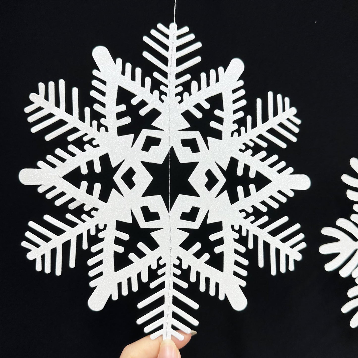 40Ft White Snowflakes Bell Garland Glitter Paper Big Snowflakes Hanging Streamer Backdrop for Winter Wonderland Christmas Holiday Birthday Home Window Wall Room Decor