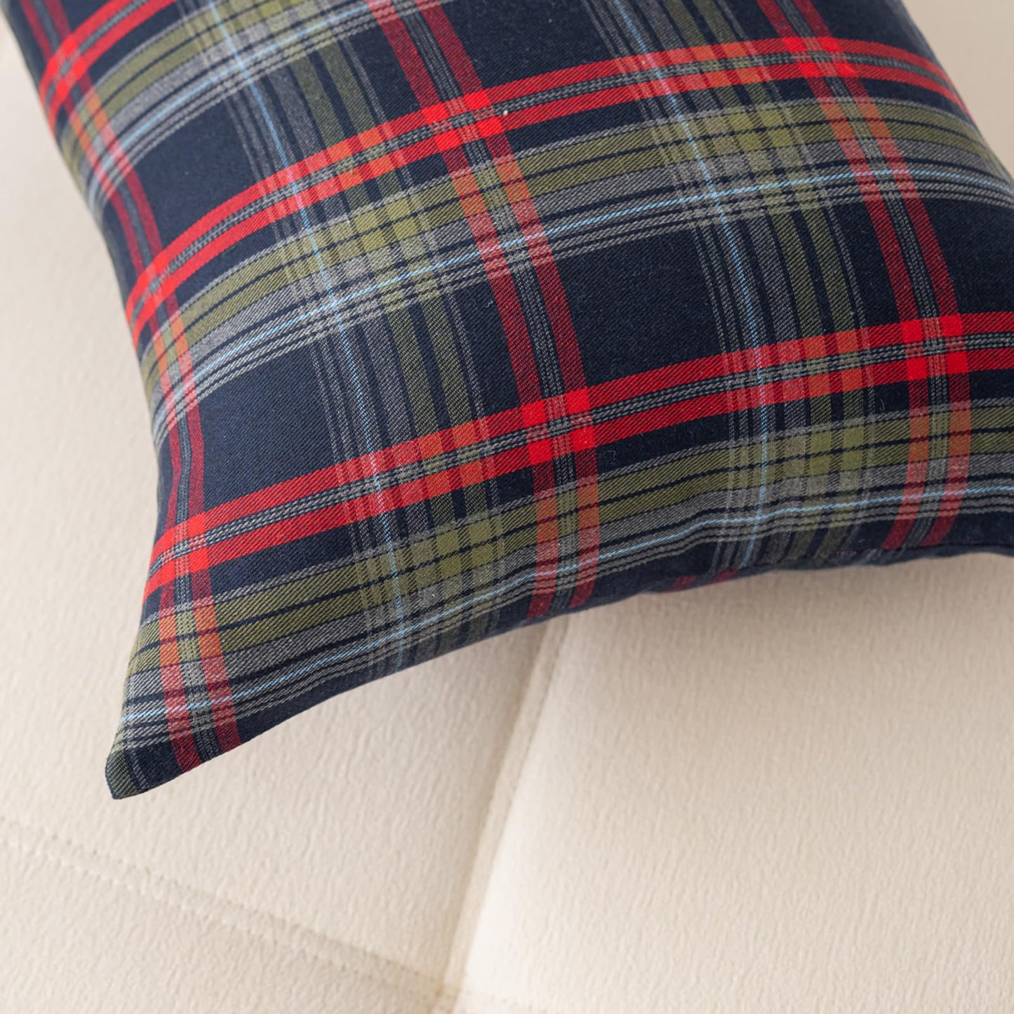 Huierxun Christmas Pillow Covers 18x18 Set of 2, Christmas Decorations Scottish Tartan Plaid Throw Pillow Cases Farmhouse Decorative Square Cushion Case for Sofa Couch Home Decor (Plaid D,18''x18'')