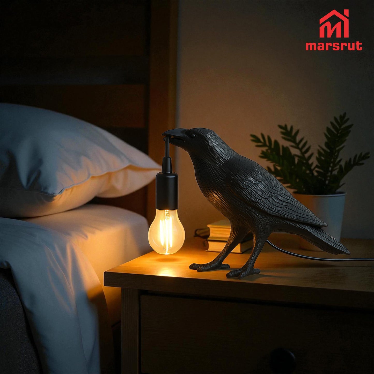 Crow Lamp Holding Light Bulb, Raven Bird Halloween Table Lamp Home Decor, Dark Academia Gothic Styling, Victorian Lifelike Novelty Animal, for Bedside Bedroom Living Room Desk Floor, 11.6 x 6.9 inches