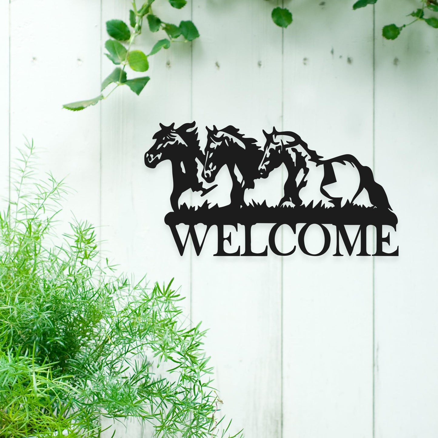 Horse Wall Art Door Welcome Sign With 3 Running Horses, Rustproof Metal Horse Decor for Outside, Christmas Thanksgiving Halloween (14.2x7.5 inch)