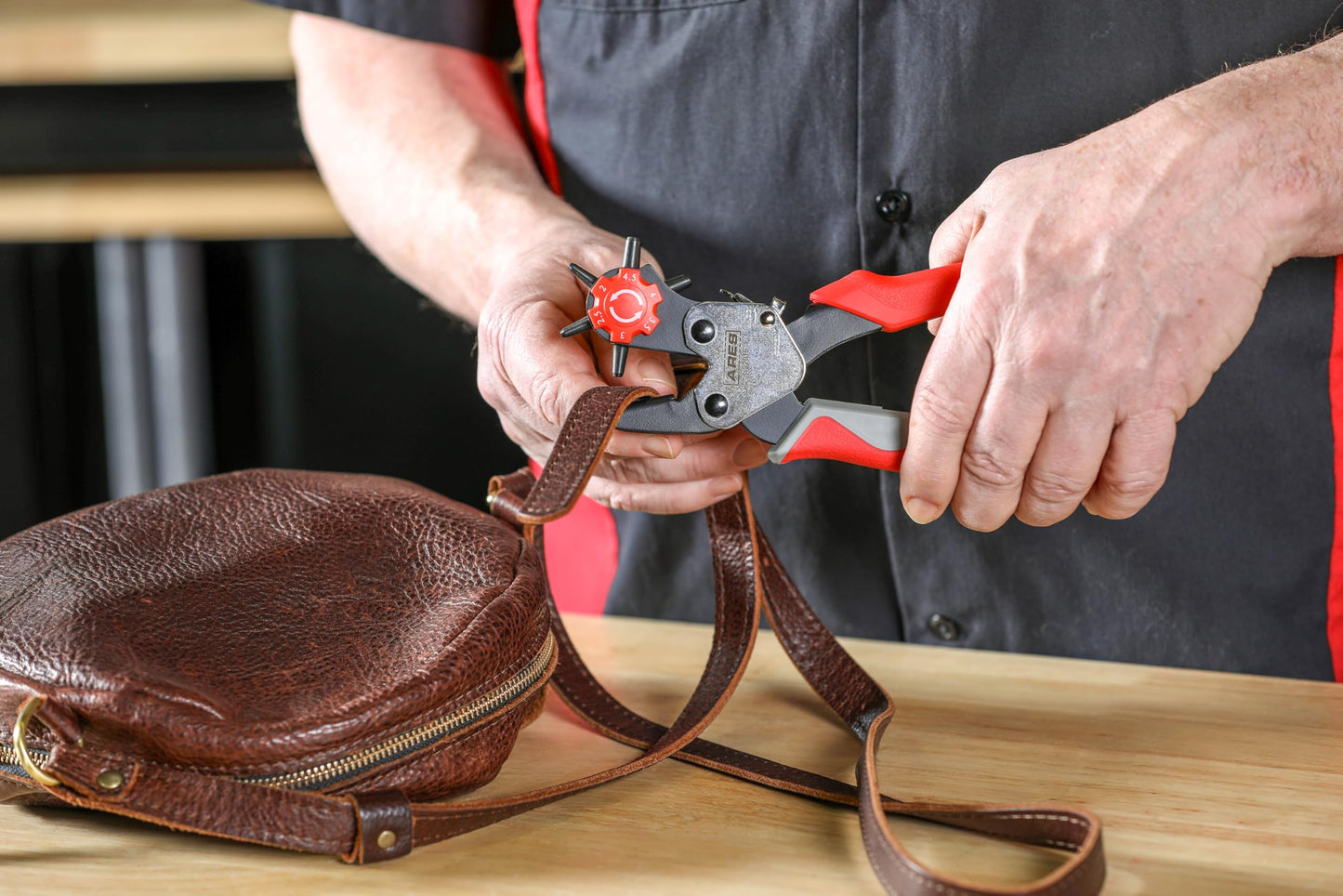 ARES 32016 – Professional Hole Puncher – Heavy Duty Leather Punch Plier Tool for Belts, Watch Bands, Saddles, Shoes, and More – Heavy Duty Rotary Punch Tool for DIY Home Craft