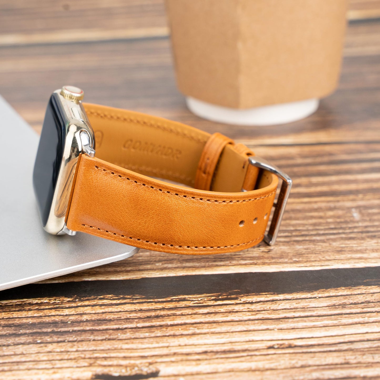 Gomvadr Leather Bands Compatible with Mens Apple Watch Band 42mm 44mm 45mm, Replacement Band Leather Strap for Men's iWatch Series 9 8 7 6 5 4 3 2 1 SE3/2/1 (Yellow/Silver Buckle, 45mm/44mm/42mm)