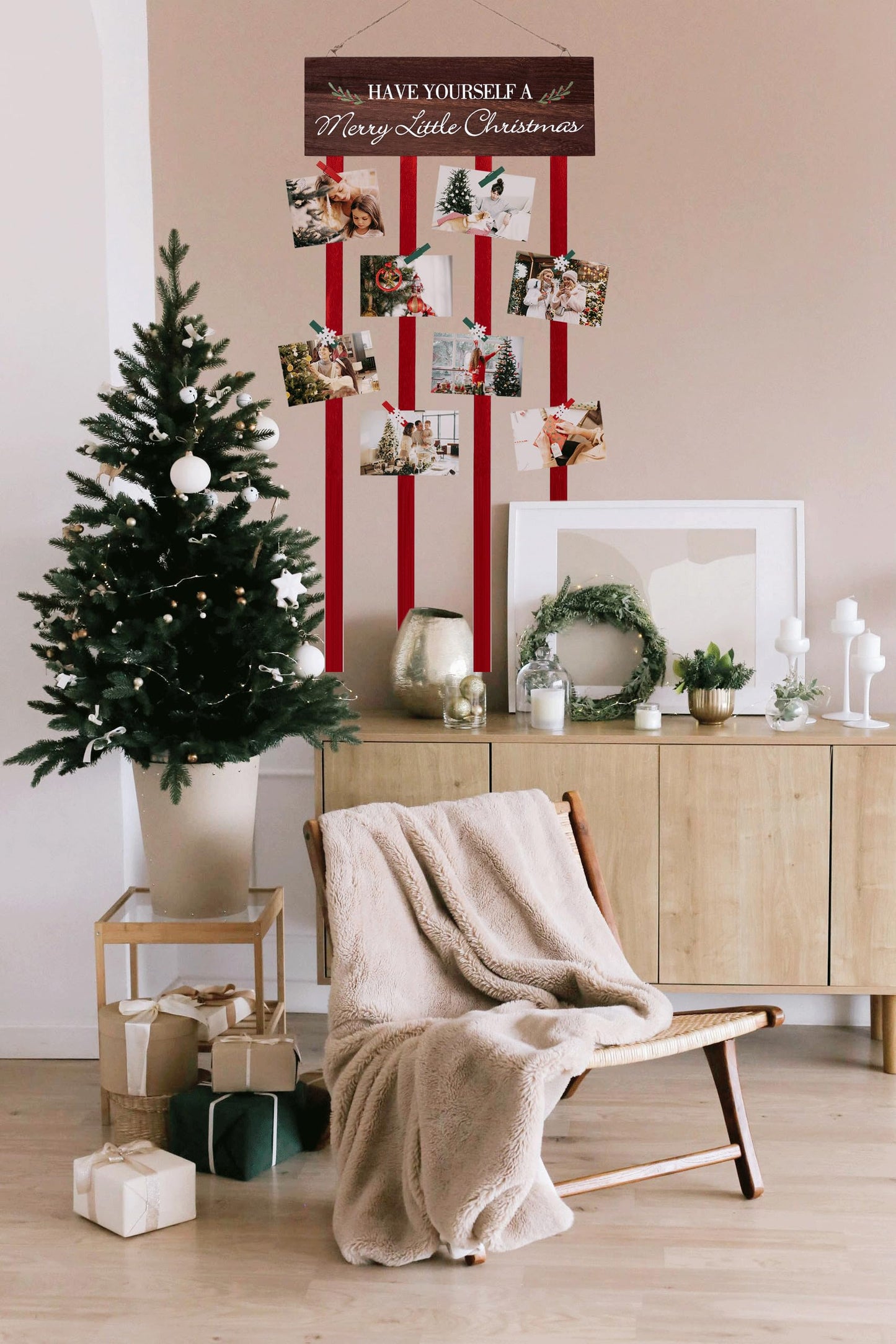 Christmas Card Holder Display, Merry Christmas Wooden Hanging Picture Holders, Xmas Card Display with 24 Photo Clips, Xmas Wall Door Window Home Decor