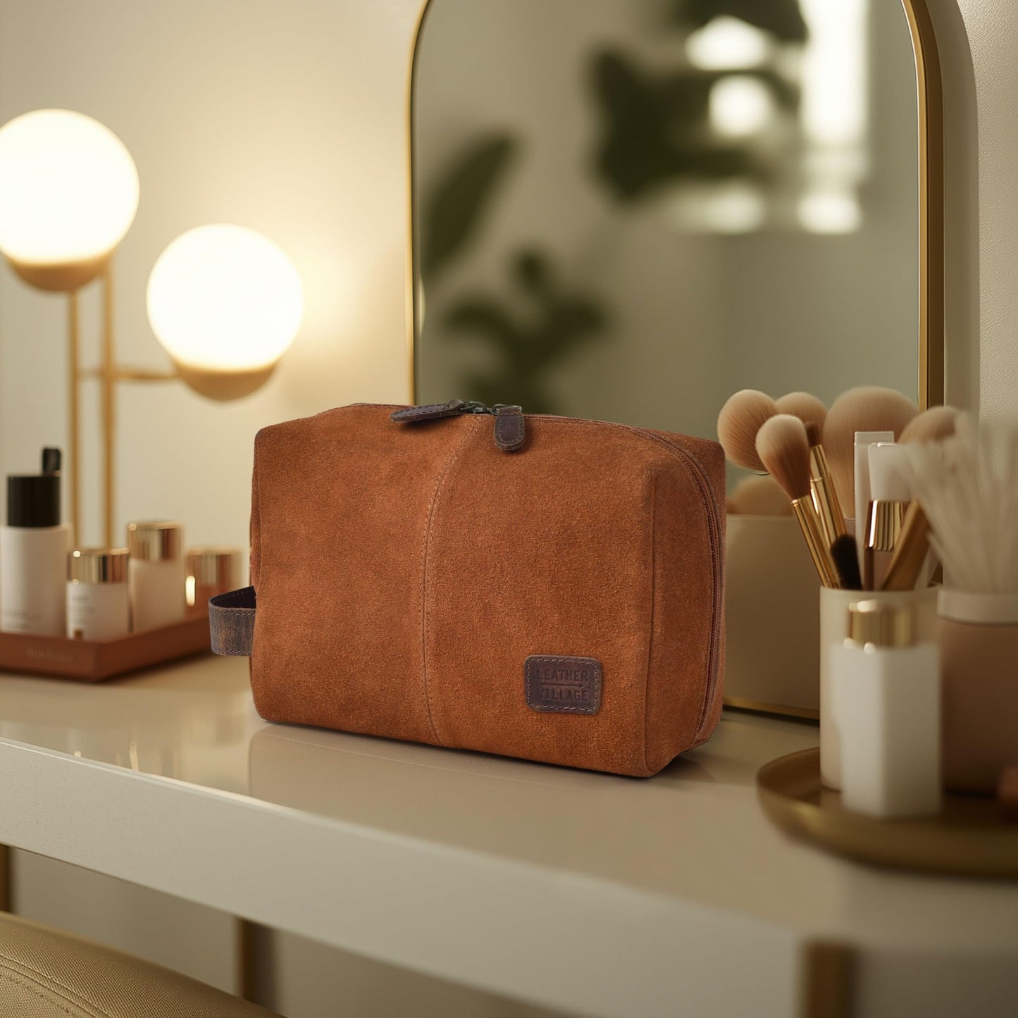 LEATHER VILLAGE Leather Travel Toiletry Bag for Men & Women - Large Capacity Dopp Kit for Shaving & Bathroom Organizer for Travel & Daily Use - Tan