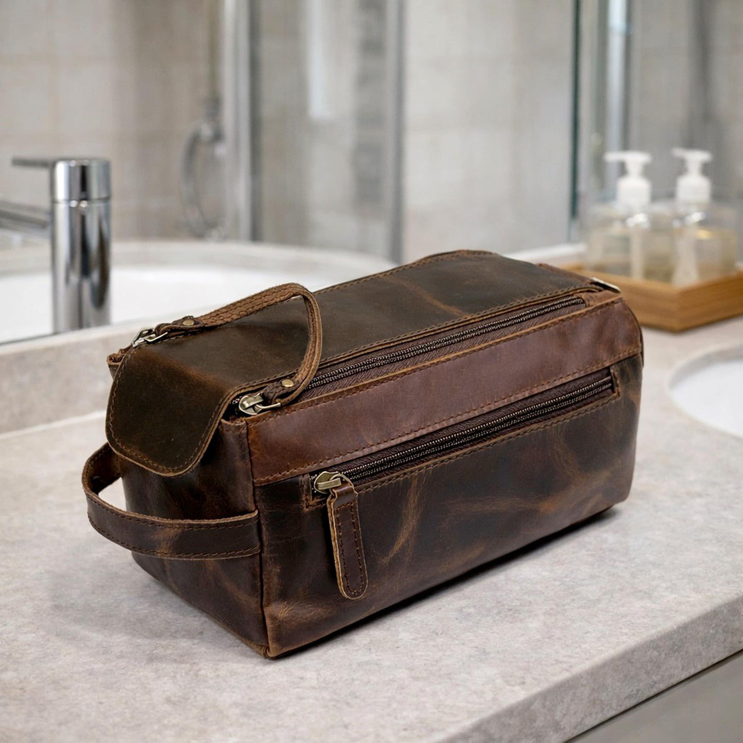cuero Premium Buffalo Leather Unisex Toiletry Bag Travel Dopp Kit Vintage Travel Shaving & Dopp Kit For Men And Women