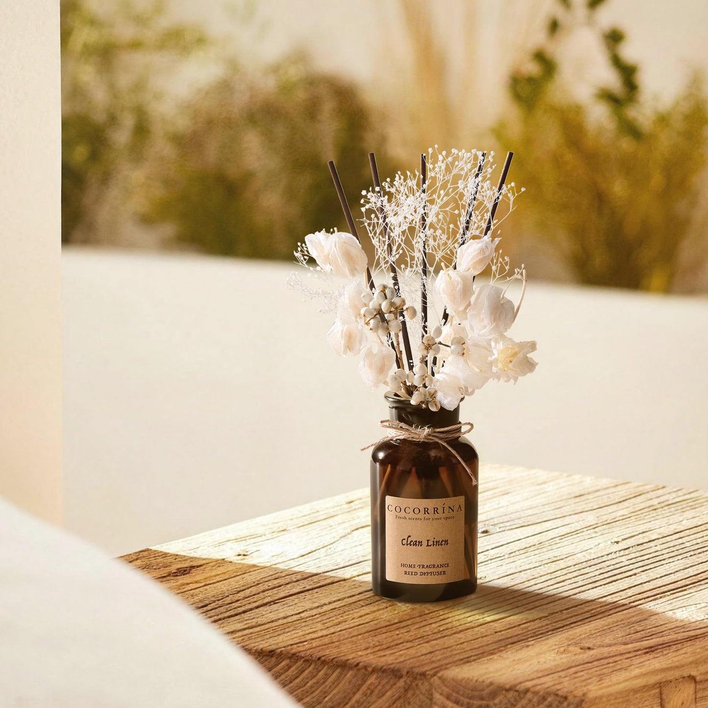 Cocorrína Reed Diffuser Set, 6.7oz Flower Reed Diffuser with Real Preserved Flowers - Clean Linen Scented Oil & Sticks - Long Lasting Home Fragrance for Bedroom Bathroom Shelf Decor
