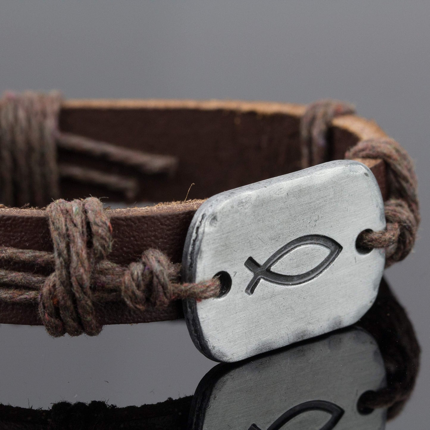 Soul Statement Sign of the Fish Men's Leather Wrap Bracelet for Teenagers (Brown Fish)