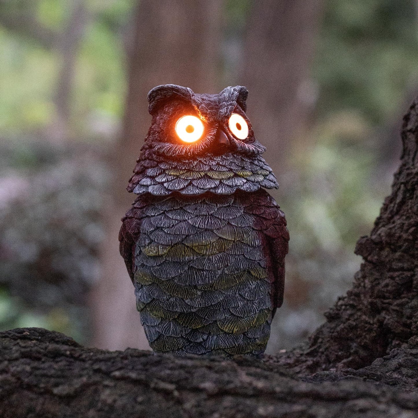 Jy.Cozy Garden Solar Owl Decoy Statue Outdoor Figurine Light Decor Glowing Eyes Spring Mounted Wobblying Head Resin Sculpture Decoration for Home Porch Patio Lawn Farm Yard Housewarming Ornament Gift