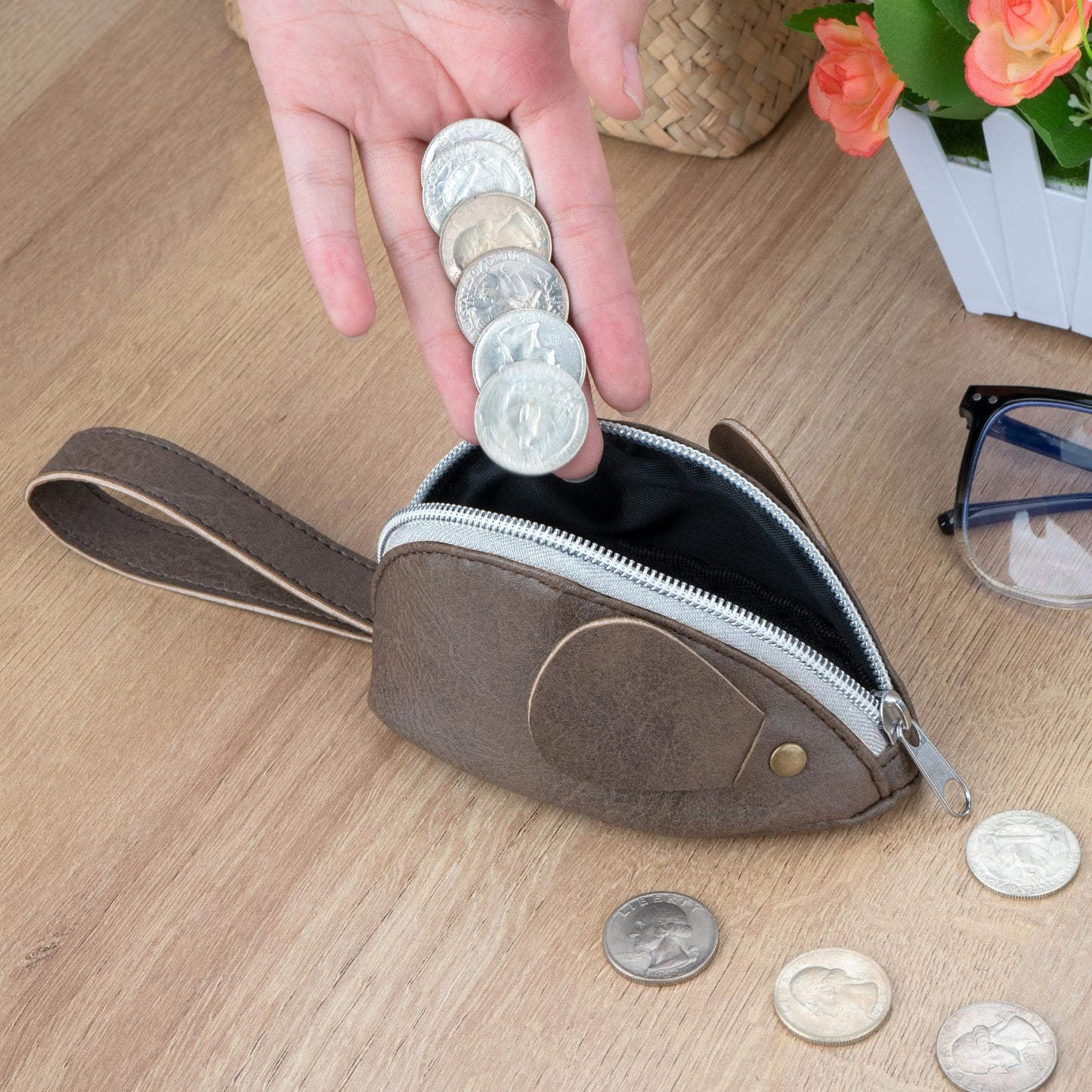 JANKINGS Small Mouse Coin Purse - Cute Funny Animal Change Pouch with Zipper - Mini Mouse Keychain Wallet for Coins, Keys, Earbuds - Creative Gift for Women, Men