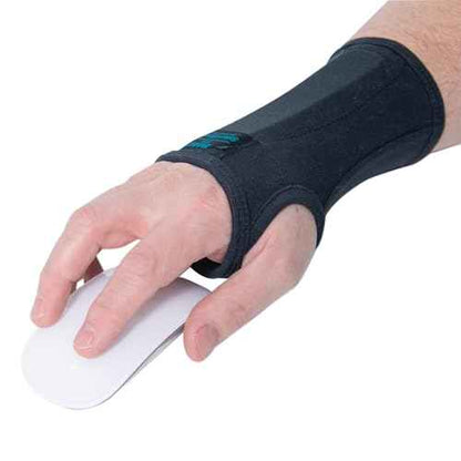 IMAK Brownmed RSI SmartGlove - Glove for Arthritis, Tendonitis & Carpal Tunnel - Compression Glove - Working & Gaming Wrist Support Brace with Splint - Medium