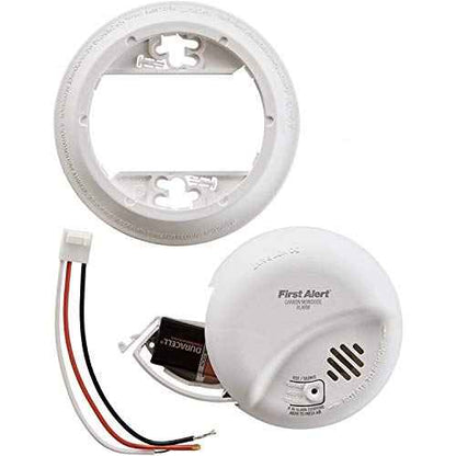First Alert BRK Carbon Monoxide Detector, Hardwired Alarm with Battery Backup, CO5120BN, White
