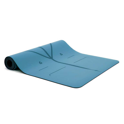 Liforme Travel Yoga mat – Free Yoga Bag, Patented Alignment System, Warrior-Like Grip, Non-Slip, Eco-Friendly and Biodegradable, Ultra-Lightweight and Sweat Resistant, Made with Natural Rubber – Blue