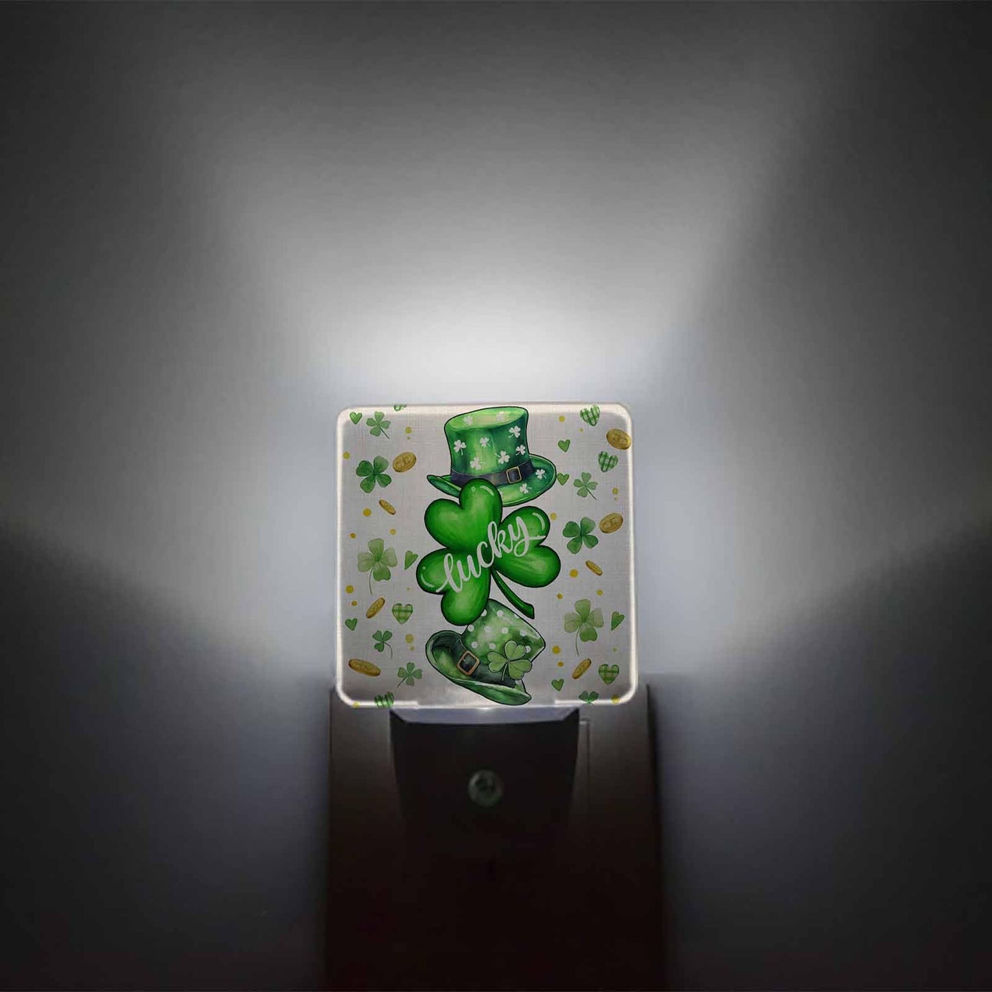 Happy St.Patrick's Day Plug-in LED Night Lights, Shamrocks Hat Spring Auto Dusk-to-Dawn Sensor for Bedroom, Bathroom, Kitchen, Nursery, Hallway, Stairs, Wall Home Decor, Lucky Clover Gold Coins
