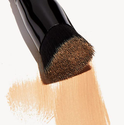 e.l.f. Ultimate Blending Brush, Dome-Shaped Makeup Tool For Applying & Blending Foundation, Bronzer & Blush, Made With Vegan, Cruelty-Free Bristles