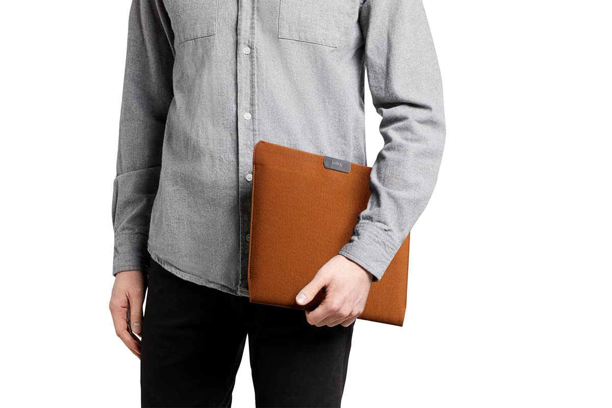 Bellroy Laptop Sleeve (Fits 14 Inch Laptop or MacBook, Slim Protective Case with Magnetic Closure) - Bronze