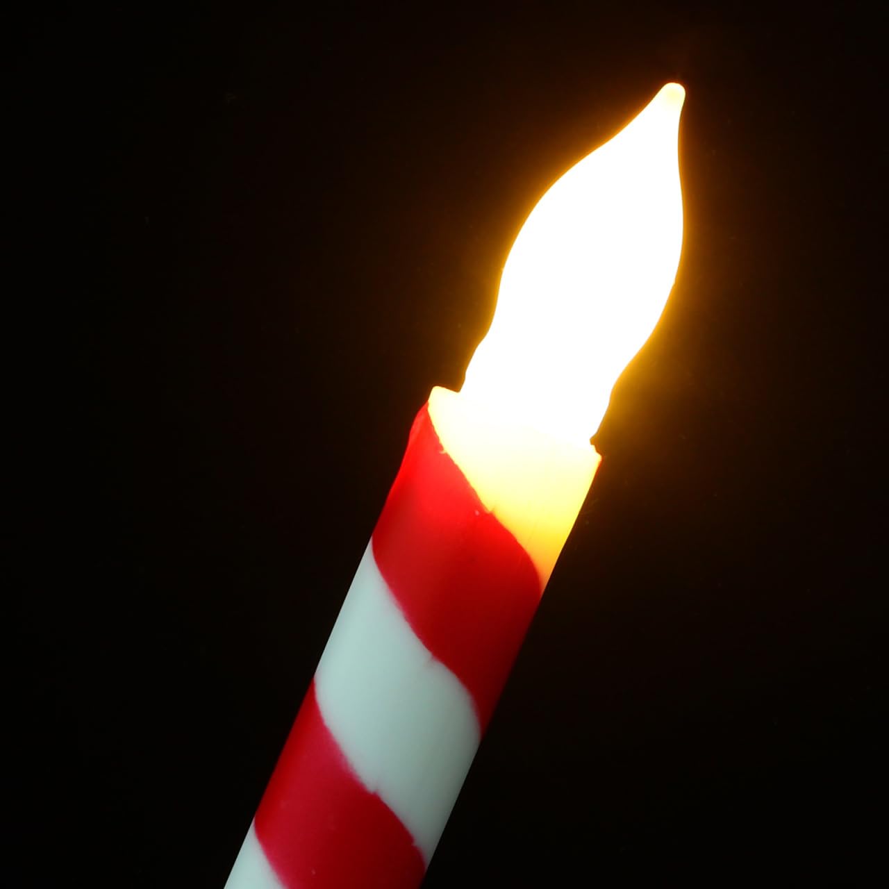UPKOCH 6pcs Flameless Taper Candles, Candy Cane Candle Red and White Striped Christmas Flameless Candy, Batteryated Led Wicks, Warm White Light for Xmas Wedding Birthday Party Home Decor