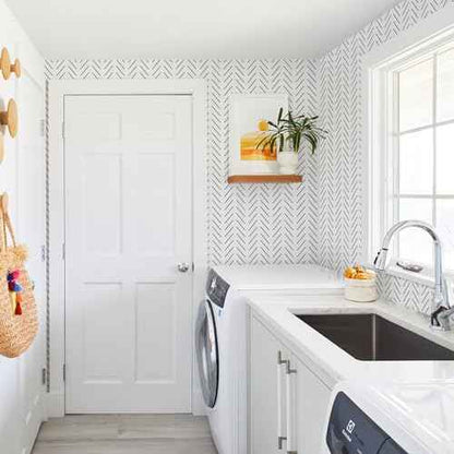 Orainege Black and White Peel and Stick Wallpaper Herringbone Contact Paper for Bathroom 17.7in x 118.1inModern Geometric Self Adhesive Wallpaper Removable Wall Paper Peel and Stick