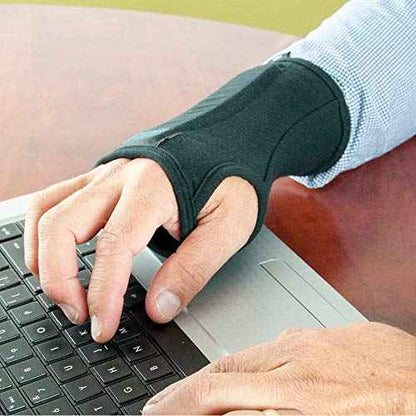 IMAK Brownmed RSI SmartGlove - Glove for Arthritis, Tendonitis & Carpal Tunnel - Compression Glove - Working & Gaming Wrist Support Brace with Splint - Medium
