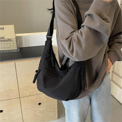 Nylon Crescent Crossbody Bag for Women Shoulder Tote Handbag Casual Sling Bag Dumpling Purse Bag for Outdoor Travel