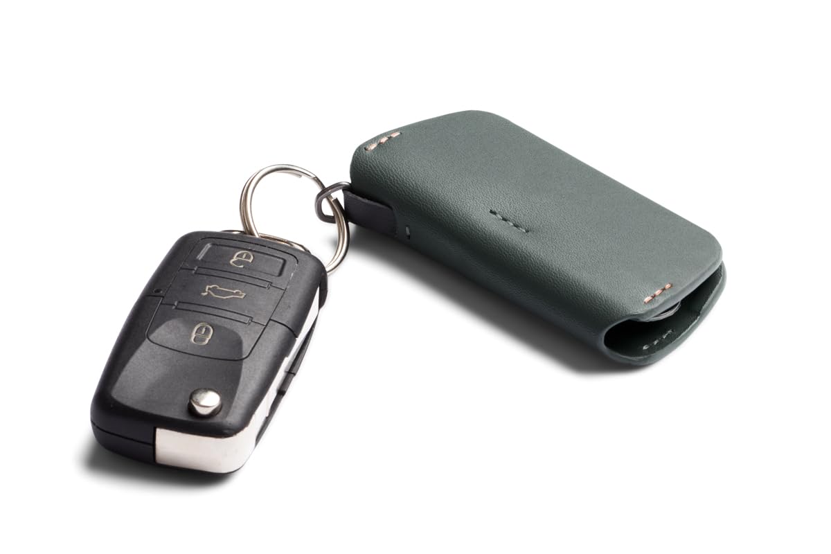 Bellroy Key Cover – Third Edition (Leather Key Holder, Holds 2 – 4 Keys) - Everglade