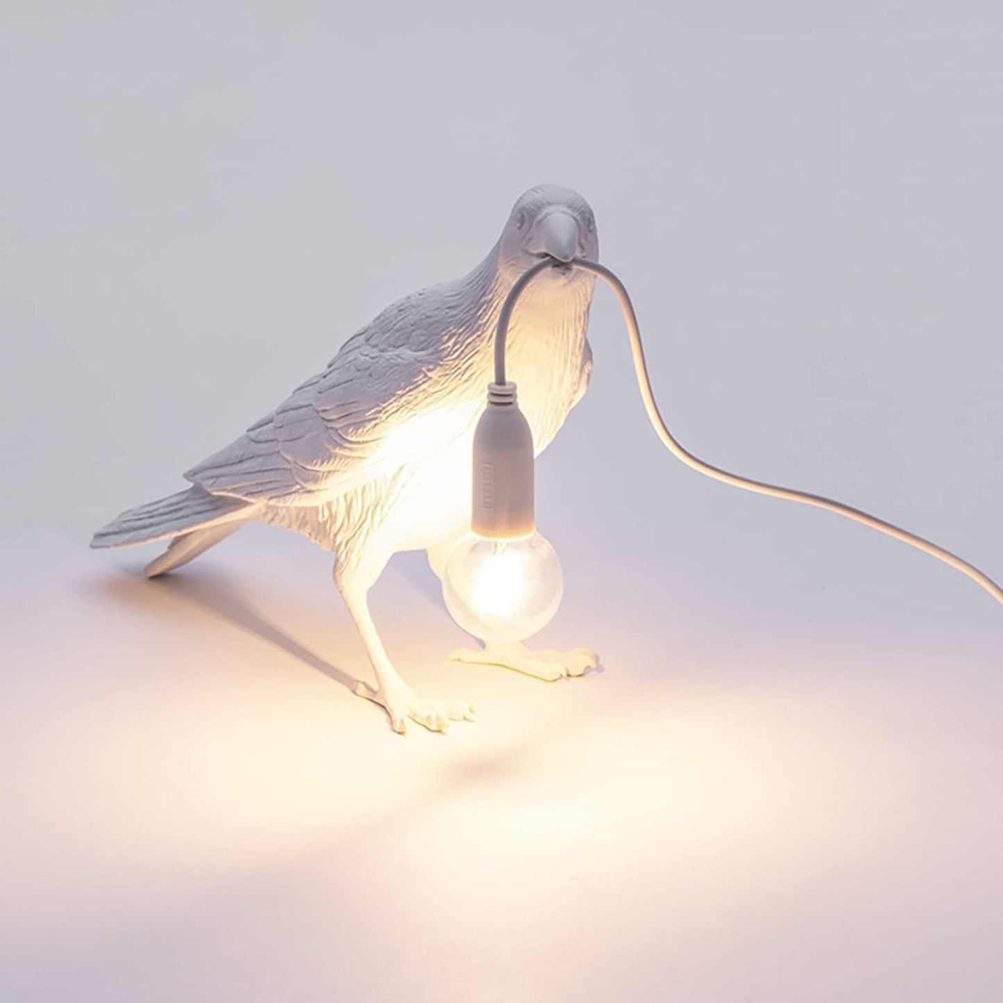 Pizga Raven Table Lamp - Lifelike Resin Crow Light, Art Deco Wall and Desk Lamp for Living Room Decoration (White Stand)
