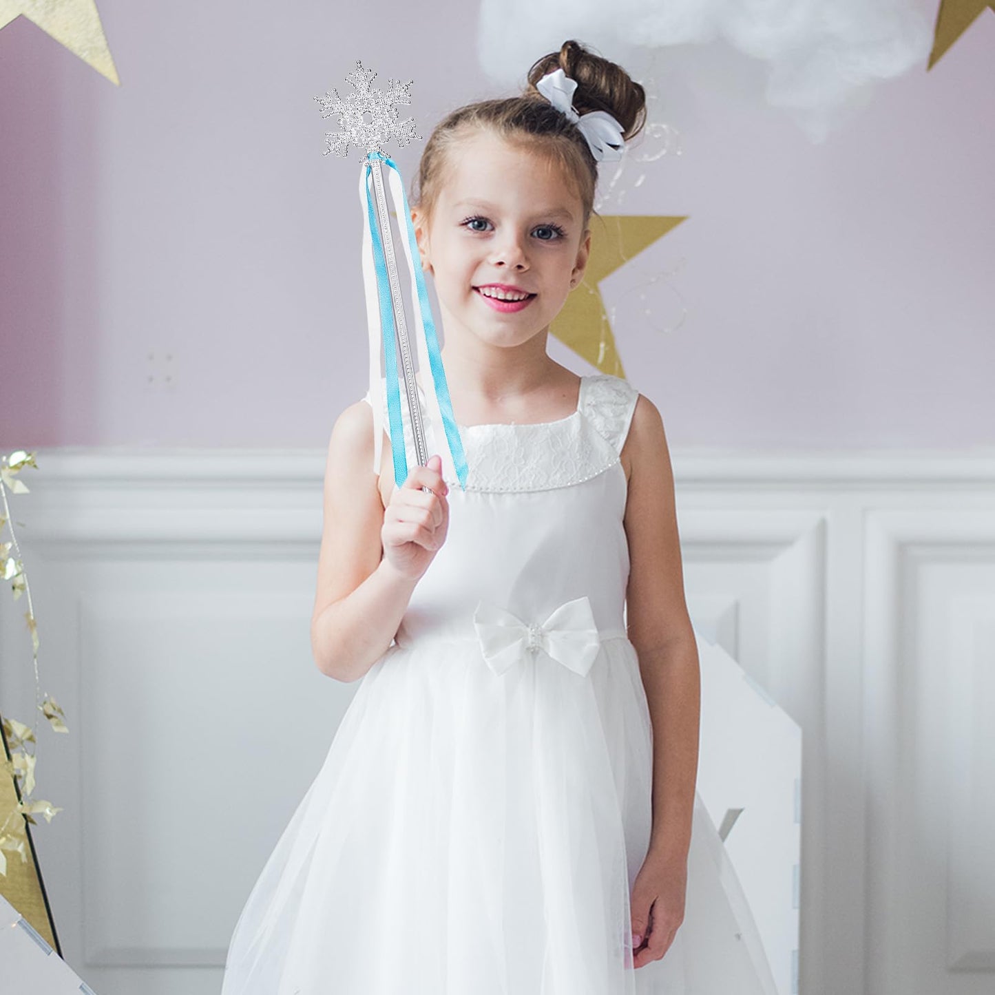 Gejoy Winter Snowflake Wand Silver Snowflake Magic Wand Winter Flake Theme Winter Wand Princess(12 Pcs)