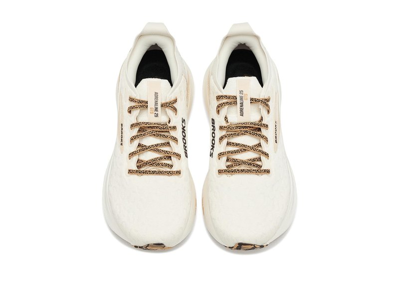 Brooks Womens Adrenaline GTS 25 Coconut/Tofu/Creme 9 Medium