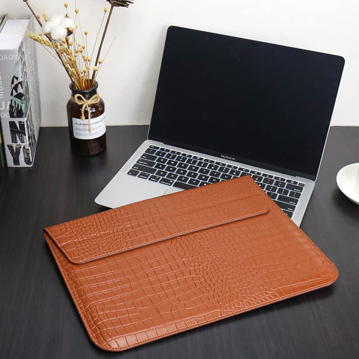 Seanai Protective Slim Portable Laptop Sleeve 13-13.6 Inch Crocodile PU Leather Case for MacBook Neo 13 A18 Pro A3404 Air 13 Pro 13 M5 A3449 M4 A3240 M3 M2 M1, for HP Dell Microsoft Notebook, Brown
