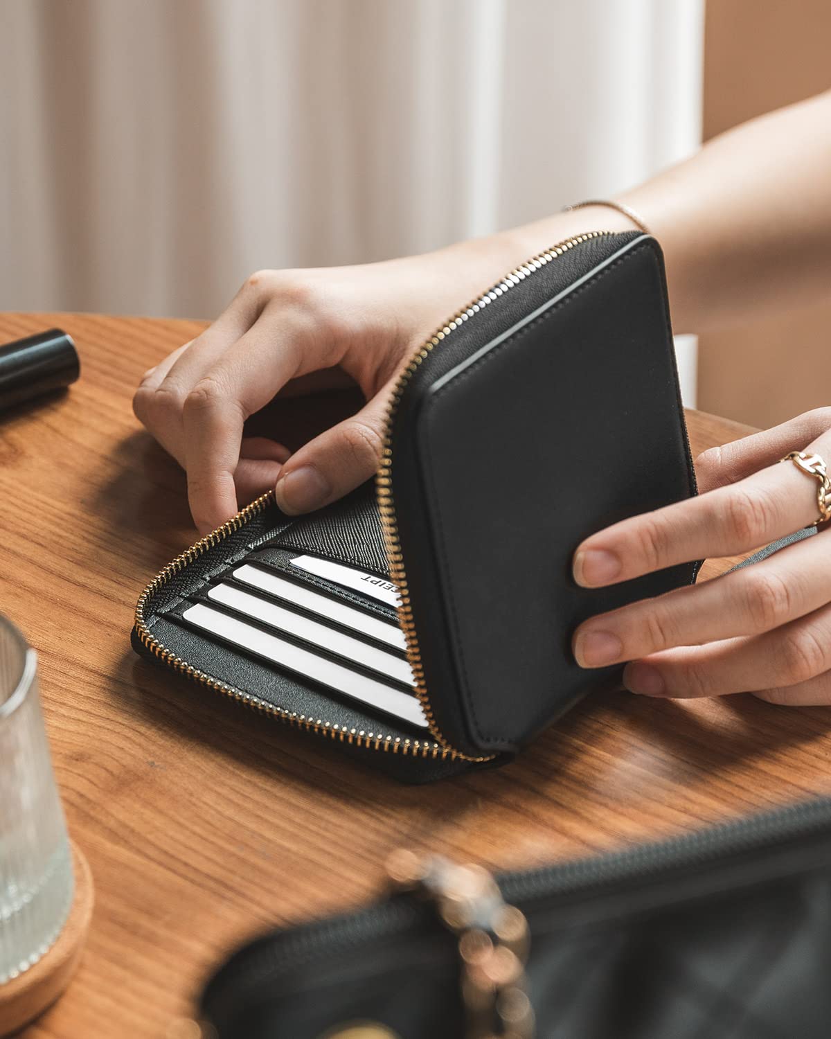 Plinvo Slim Genuine Leather Wallet for Women RFID Blocking Bifold Credit Card Holder with Zipper Pocket (Black)